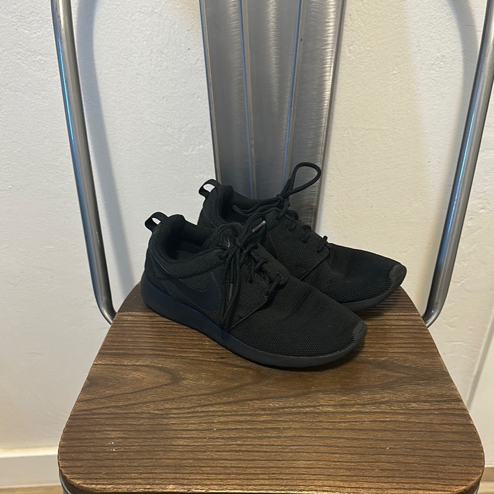 Nike Black Sneakers
